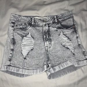 Acid wash high waisted short